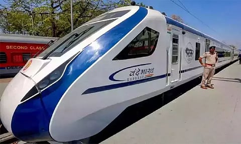 டேராடூன் - டெல்லி இடையிலான வந்தே பாரத் ரெயில் சேவை நாளை தொடக்கம்!