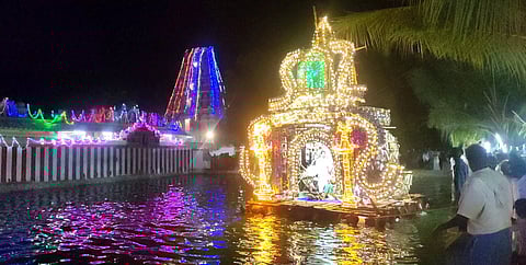 முத்துமாரியம்மன் கோவில் தெப்ப உற்சவம்
