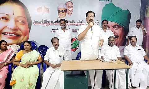 அ.தி.மு.க. செயல்வீரர்கள் கூட்டம்