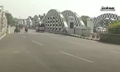 இறுதிப்போட்டியில் சென்னை அணி; நேப்பியர் பாலத்தில் அனுமதியின்றி படப்பிடிப்பு - போலீசார் வழக்குப்பதிவு