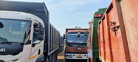 களியக்காவிளை அருகே அதிக பாரம் ஏற்றிய 4 லாரிகள் பறிமுதல்