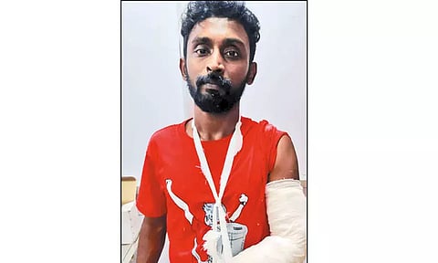 சிறுமிகளிடம் பாலியல் சில்மிஷம் செய்த வாலிபர்; போக்சோ சட்டத்தில் கைது