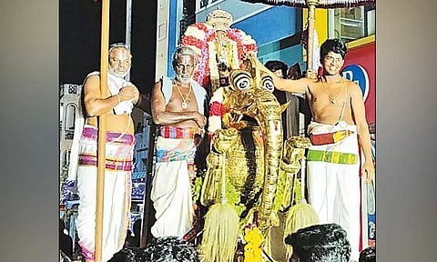 யாளி வாகனத்தில் நரசிம்ம பெருமாள் வீதிஉலா