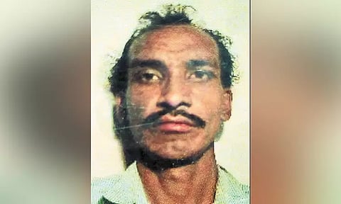 செங்குன்றம் அருகே மின்சாரம் தாக்கி வடமாநில வாலிபர் சாவு - கட்டிட பணியின்போது பலியான பரிதாபம்