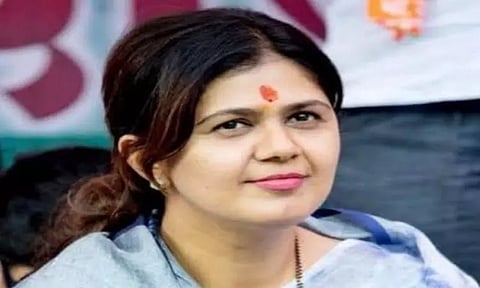 பாஜக மீது அதிருப்தி? பங்கஜா முண்டே பேச்சால் மராட்டிய அரசியலில் பரபரப்பு