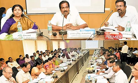 பதிவுத்துறை மூலம் ரூ.25 ஆயிரத்து 567 கோடி வருவாய் ஈட்ட மேற்கொள்ள வேண்டியது என்ன? அதிகாரிகளுடன் அமைச்சர் பி.மூர்த்தி ஆலோசனை