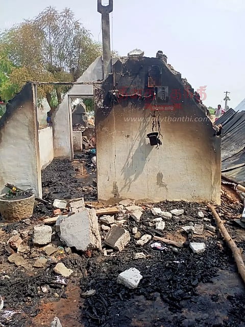 வேலகவுண்டம்பட்டி அருகே மின்கசிவால் குடிசையில் தீ விபத்துரூ.10 லட்சம் பொருட்கள் எரிந்து சேதம்