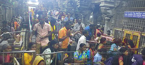 ராமேசுவரம் கோவிலில் குவிந்த பக்தர்கள்
