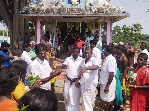 பால்குடம் எடுக்க வந்த பக்தர்கள் அதிர்ச்சி