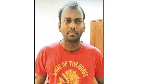 மருத்துவக் கல்லூரி மாணவர்களிடம் ரூ.1½ கோடி மோசடி செய்தவர் கைது