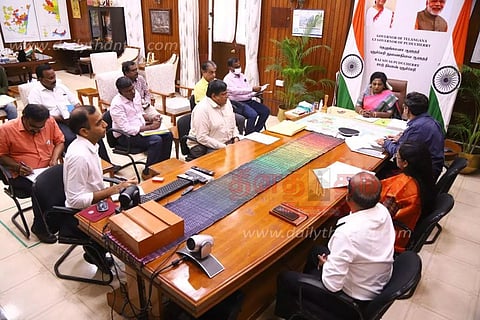 கவர்னர் தமிழிசை சவுந்தரராஜனுடன் ரெயில்வே அதிகாரிகள் ஆலோசனை