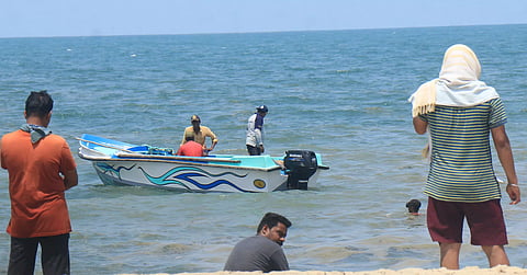 கடத்தல்காரர்கள் மேலும் பல கிலோ தங்கக்கட்டிகளை கடத்தி வந்தது அம்பலம்