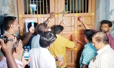 மேல்பாதி திரவுபதியம்மன் கோவிலுக்கு 'சீல்' வைப்பு