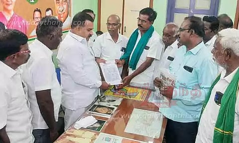 குறைந்தபட்ச ஆதார விலை நிர்ணயிக்க சட்டம் இயற்ற வேண்டும்