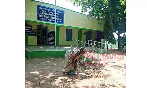 தயார் நிலையில் பள்ளிகள்