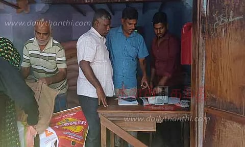 ரேஷன் கடைகளில் உணவு கடத்தல் தடுப்பு பிரிவு போலீசார் சோதனை