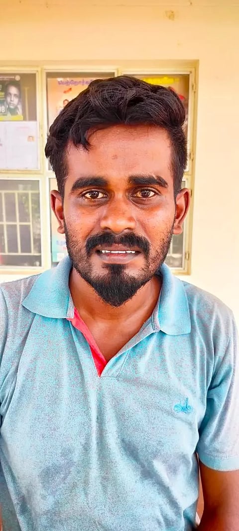 ஏ.டி.எம். மையத்தில் பணம் எடுக்க சென்ற பெண்ணிடம் மோசடி