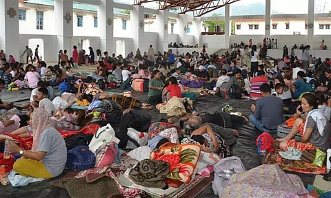 கலவரம் பாதித்த மணிப்பூரில் 50 ஆயிரம் பேர் இடம் பெயர்ந்தனர்: 350 முகாம்களில் தங்க வைப்பு