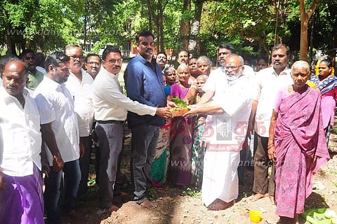 வாய்க்கால் தூர்வாரும் பணி