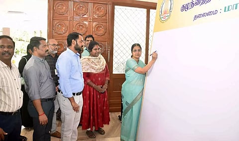 குழந்தை தொழிலாளர் முறை ஒழிப்பு தின விழிப்புணர்வு கையெழுத்து இயக்கம்