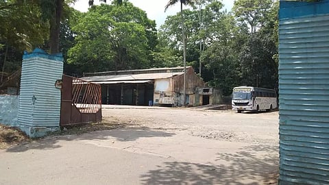 குமுளி அரசு போக்குவரத்து கழக பணிமனையை பஸ் நிலையமாக மாற்ற நடவடிக்கை எடுக்கப்படுமா?பொதுமக்கள் எதிர்பார்ப்பு