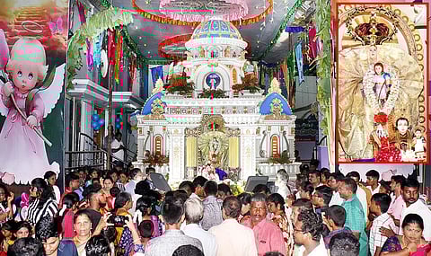 அந்தோணியார் ஆலய தேர்பவனி