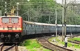 ஓகா-தூத்துக்குடி விவேக் எக்ஸ்பிரஸ் ரெயில் போக்குவரத்தில் மாற்றம்