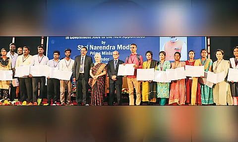 மத்திய அரசின் வேலைவாய்ப்பு மேளா: சென்னையில் 646 பேருக்கு பணி நியமன ஆணை