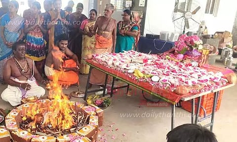 ஊஞ்சலூர் நடுப்பாளையம் பாபா கோவிலில் 108 சங்காபிஷேகம்