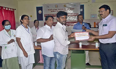 கொரோனா தொற்றுக்கு பிறகு ரத்ததானம் செய்வோர் எண்ணிக்கை குறைந்தது - அரசு ஆஸ்பத்திரி டாக்டர்கள் தகவல்