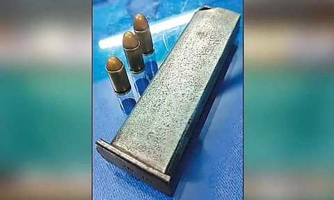 படப்பை அருகே துப்பாக்கி தோட்டாக்கள் சிக்கியது