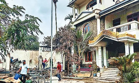 மணிப்பூரில் கலவரம் நீடிப்பு மத்திய மந்திரியின் வீட்டைத்தாக்கி தீயிட்டு கொளுத்த முயற்சி