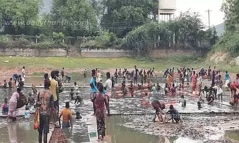 சிங்கம்புணரி அருகே மீன்பிடித் திருவிழா