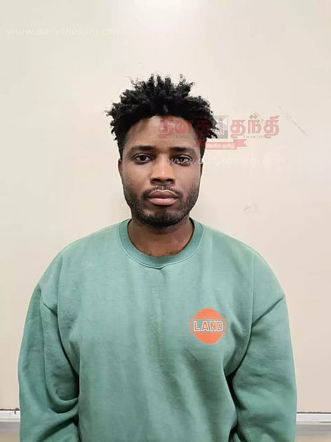 நாகர்கோவில் பெண்ணிடம் ரூ.21½ லட்சம் மோசடி; வெளிநாட்டு ஆசாமிகள் 2 பேர் கைது-டெல்லி சென்று சைபர் கிரைம் போலீசார் நடவடிக்கை