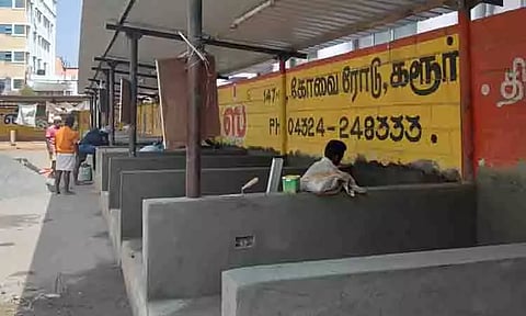 கரூர் உழவர் சந்தை இடமாற்றம்: பொதுமக்கள் ஏமாற்றம்