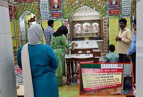 சிம்லா: ஜெயின் கோவிலுக்குள் குட்டை ஆடைகள் அணிந்து வர தடை; நோட்டீசால் பரபரப்பு