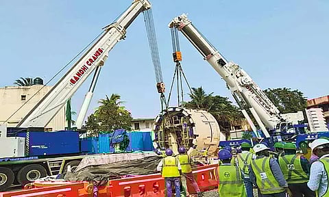 அடையாறு ஆற்றை நெருங்குகிறது 'காவேரி'; சேத்துப்பட்டு ஏரிக்கு அருகில் சிறுவாணி பொருத்தும் பணி தீவிரம்