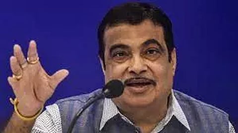 சாவர்க்கர் பற்றிய பாடத்தை நீக்கியது துரதிருஷ்டவசமானது - நிதின் கட்காரி கூறுகிறார்