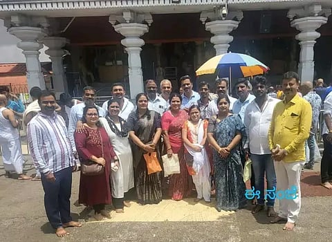 சிக்கமகளூரு நகரசபை தலைவரை மாற்ற வேண்டி தர்மஸ்தலா மஞ்சுநாதர் கோவிலில் பா.ஜனதா உறுப்பினர்கள் சபதம்