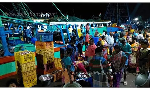 பெரிய அளவிலான மீன்கள் கிடைக்காததால் மீனவர்கள் ஏமாற்றம்