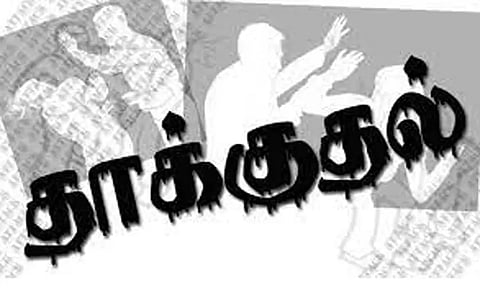 தொழிலாளி மீது சரமாரி தாக்குதல்