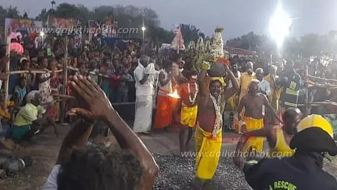முத்து மாரியம்மன் கோவிலில் தீமிதி திருவிழா