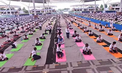 நாடு முழுவதும் 20 ஆயிரம் மாற்றுத்திறனாளிகள் யோகா பயிற்சி