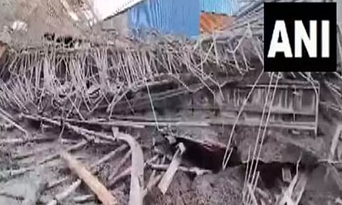 தெலுங்கானாவில் புதிதாக கட்டப்பட்டு வந்த பாலம் இடிந்து விழுந்தது - 9 பேர் படுகாயம்