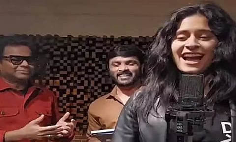 'பத்து தல' பாடலின் ட்ரோல் வீடியோவை மறு உருவாக்கம் செய்த ஏ.ஆர்.ரஹ்மான்!