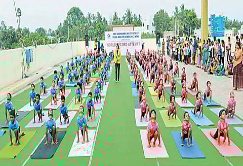 திருவள்ளூர் மாவட்டத்தில் யோகா சாதனை நிகழ்ச்சி