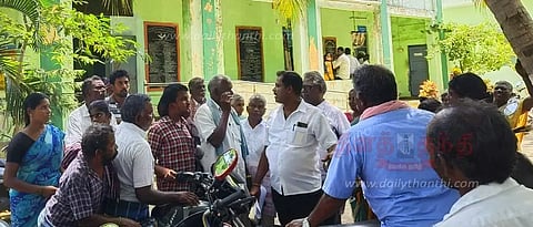 மாற்றுத்திறனாளிகள் முற்றுகை