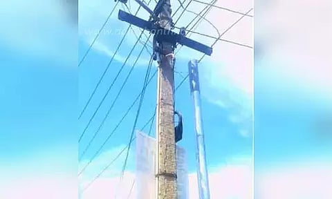 விருதுநகரில் மின் கம்பம் அருகில் தொலைத்தொடர்பு நிறுவன கம்பங்கள் நடப்பட்டதால் பாதிப்பு