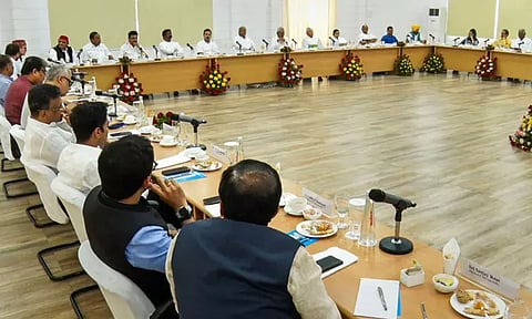 பாட்னா எதிர்க்கட்சி தலைவர்கள் கூட்டம் நிறைவு; 6 மாநில முதல்-அமைச்சர்கள் பங்கேற்பு