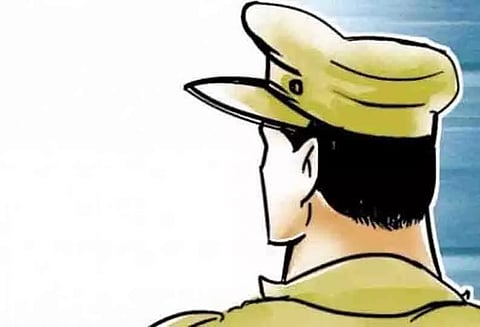 கொலை வழக்கில் சாட்சி சொல்ல வராத போலீஸ் உதவி கமிஷனருக்கு பிடிவாரண்டு